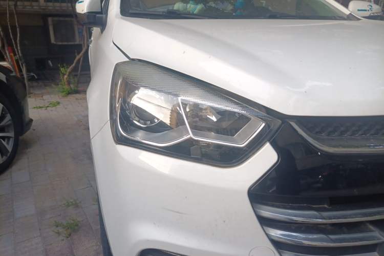 Used JAC Group Refine S2 2015 1.5L Manual Luxury Model Right Front Headlight