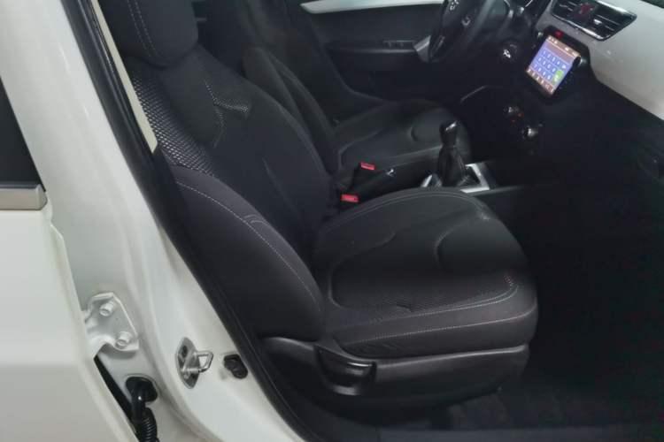 Used JAC Group Refine S2 2015 1.5L Manual Luxury Model Right Front Seat