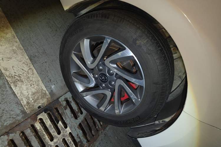Used JAC Group Refine S2 2015 1.5L Manual Luxury Smart Model Right Front Wheel Hub