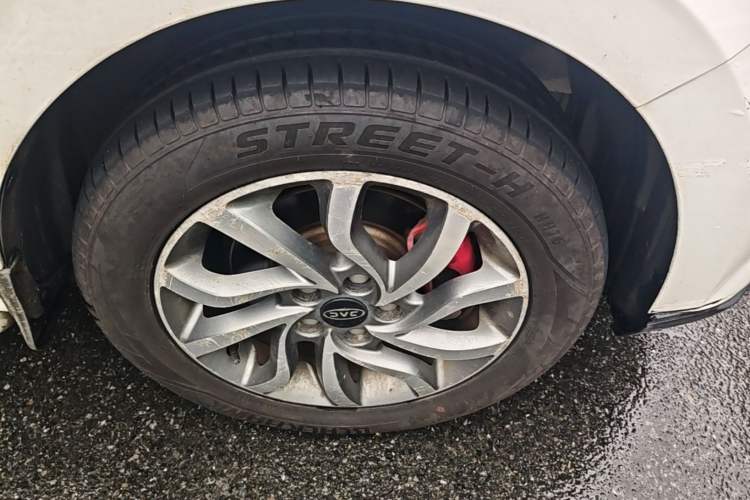 Used JAC Group Refine S2 2015 1.5L Manual Luxury Smart Model Right Front Wheel Hub
