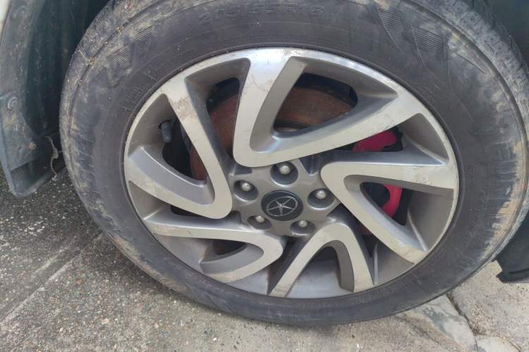 Used JAC Group Refine S2 2015 1.5L CVT Luxury Smart Version Right Front Wheel Hub