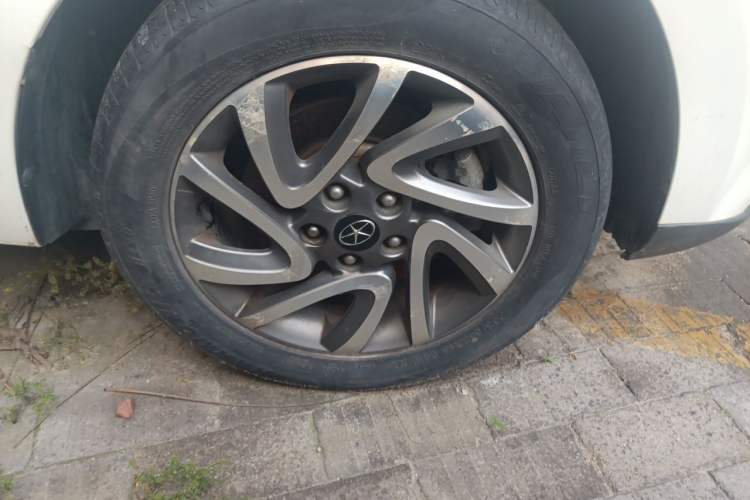 Used JAC Group Refine S2 2015 1.5L Manual Luxury Model Right Front Wheel Hub