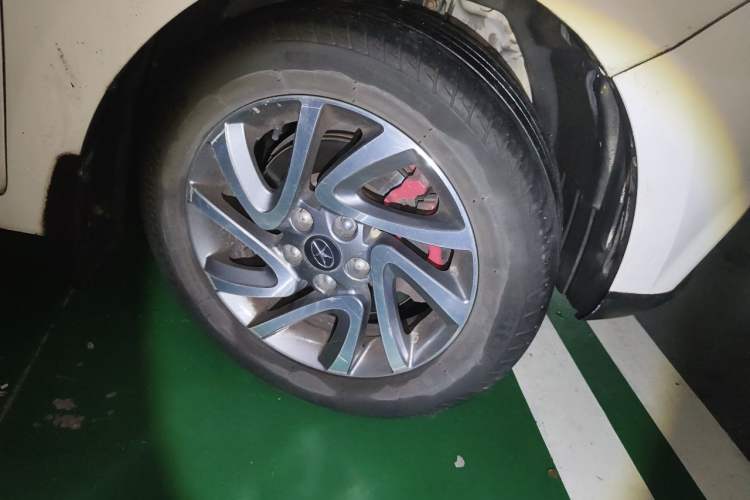 Used JAC Group Refine S2 2015 1.5L Manual Luxury Smart Model Right Front Wheel Hub