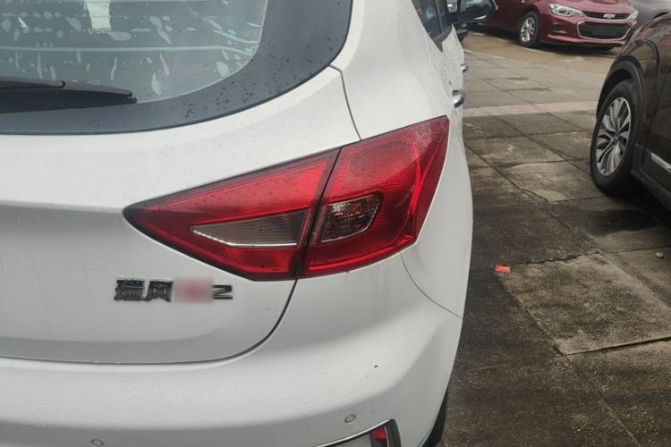 Used JAC Group Refine S2 2015 1.5L CVT Luxury Smart Version Right Rear Taillight