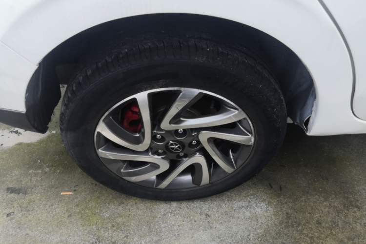 Used JAC Group Refine S2 2015 1.5L Manual Luxury Smart Model Right Rear Wheel Hub