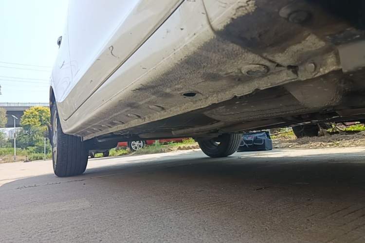 Used JAC Group Refine S2 2015 1.5L CVT Luxury Edition Right Side Sill
