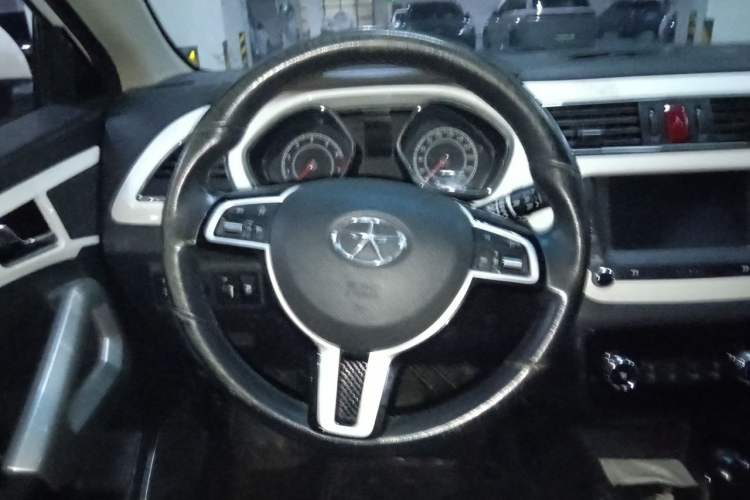Used JAC Group Refine S2 2015 1.5L CVT Luxury Smart Version Steering Wheel