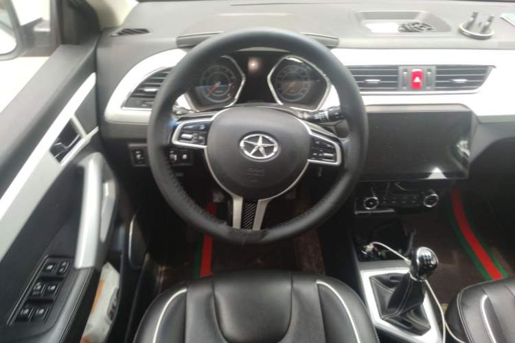 Used JAC Group Refine S2 2015 1.5L Manual Luxury Model Steering Wheel