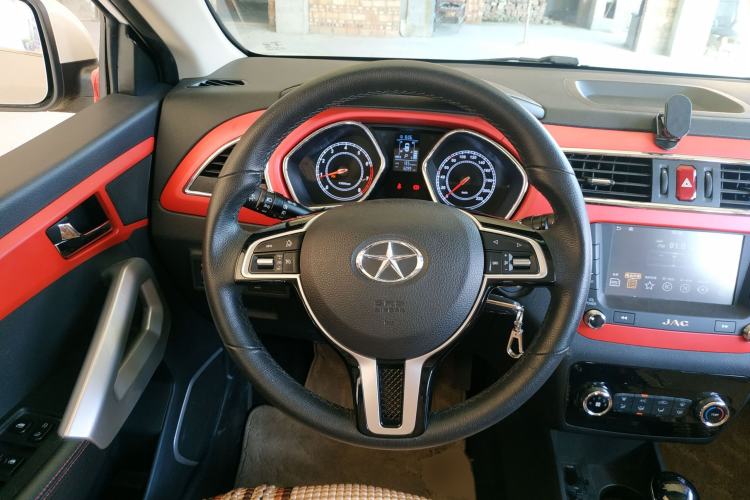 Used JAC Group Refine S2 2015 1.5L CVT Luxury Smart Version Steering Wheel