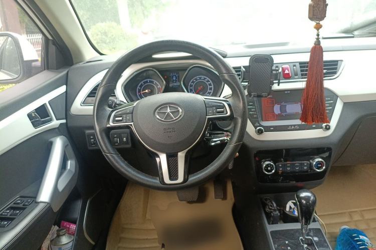 Used JAC Group Refine S2 2015 1.5L CVT Luxury Smart Version Steering Wheel