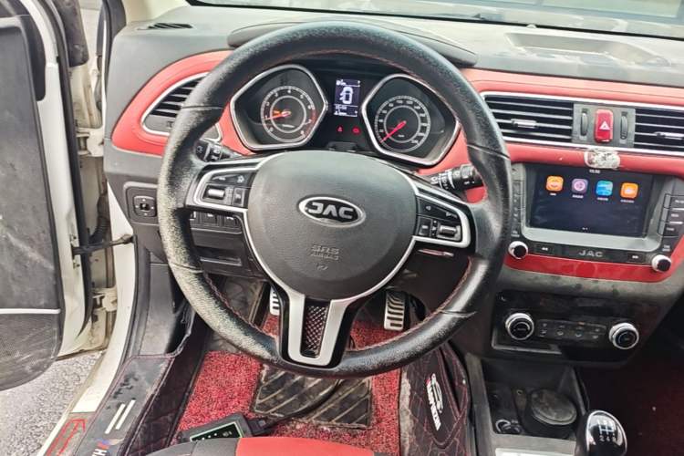 Used JAC Group Refine S2 2015 1.5L Manual Luxury Smart Model Steering Wheel