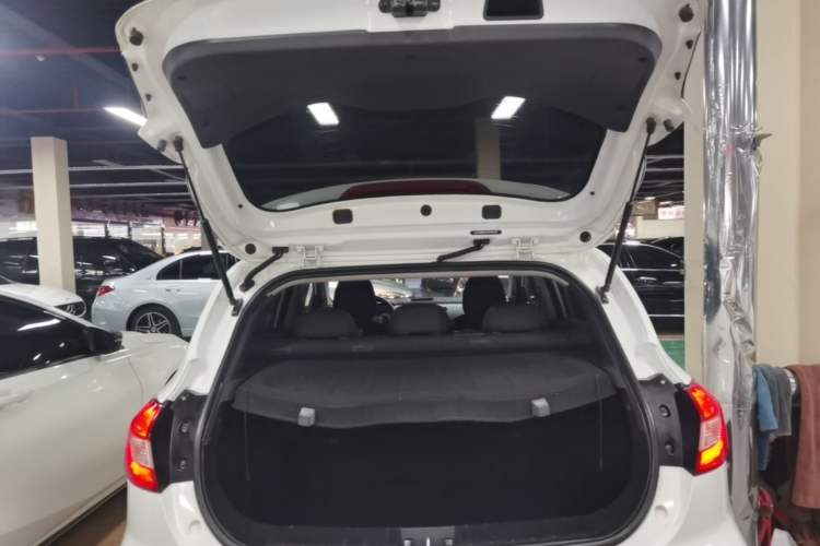 Used JAC Group Refine S2 2015 1.5L Manual Luxury Model Trunk