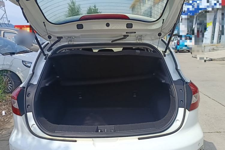 Used JAC Group Refine S2 2015 1.5L CVT Luxury Edition Trunk