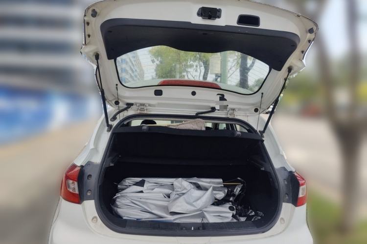 Used JAC Group Refine S2 2015 1.5L Manual Luxury Smart Model Trunk