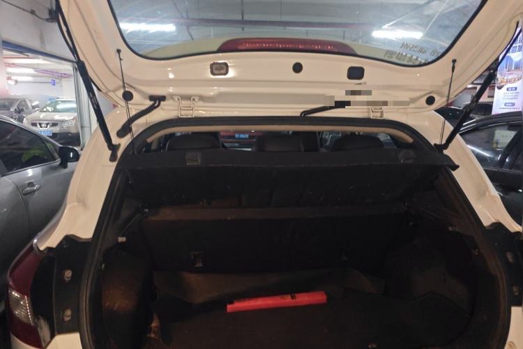 Used JAC Group Refine S2 2015 1.5L CVT Luxury Smart Version Trunk