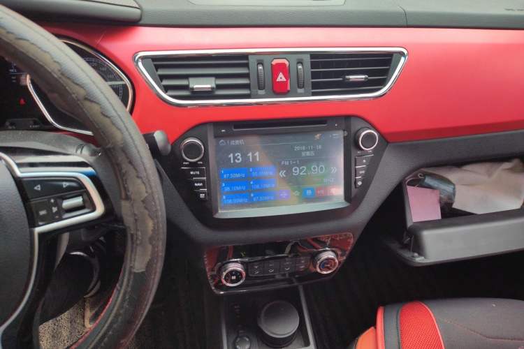 Used JAC Group Refine S2 2016 1.5L Manual Luxury Model Two-Tone Version Audio And AC Panel