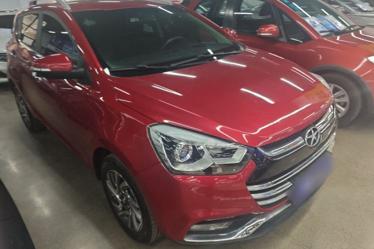 Used JAC Group Refine S2 2016 1.5L CVT Luxury Model Two-Tone Version Front Right 45 Deg