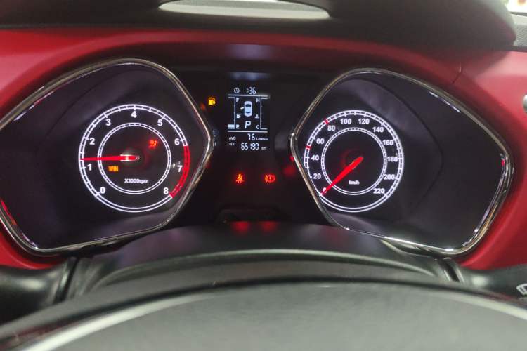 Used JAC Group Refine S2 2016 1.5L CVT Luxury Model Two-Tone Version Instrument Cluster