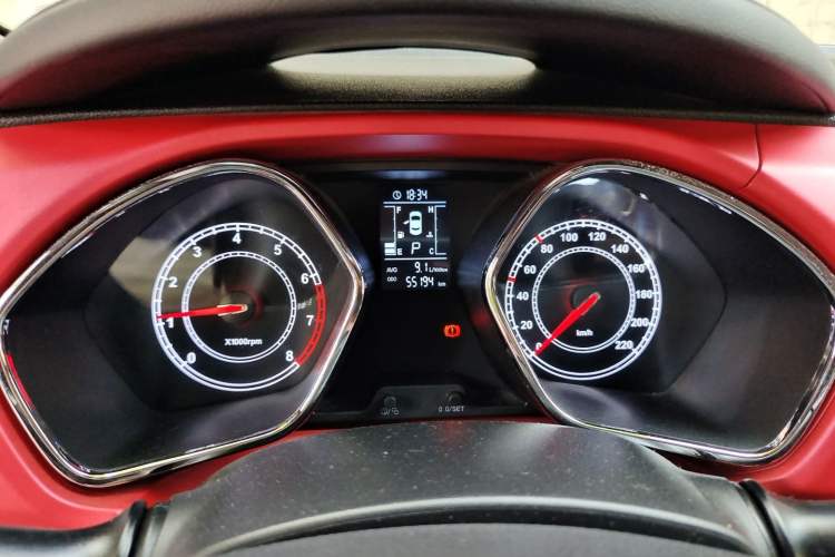 Used JAC Group Refine S2 2016 1.5L CVT Luxury Smart Version Two-Tone Edition Instrument Cluster
