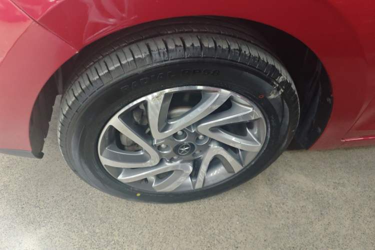 Used JAC Group Refine S2 2016 1.5L CVT Luxury Model Two-Tone Version Left Front Wheel Hub