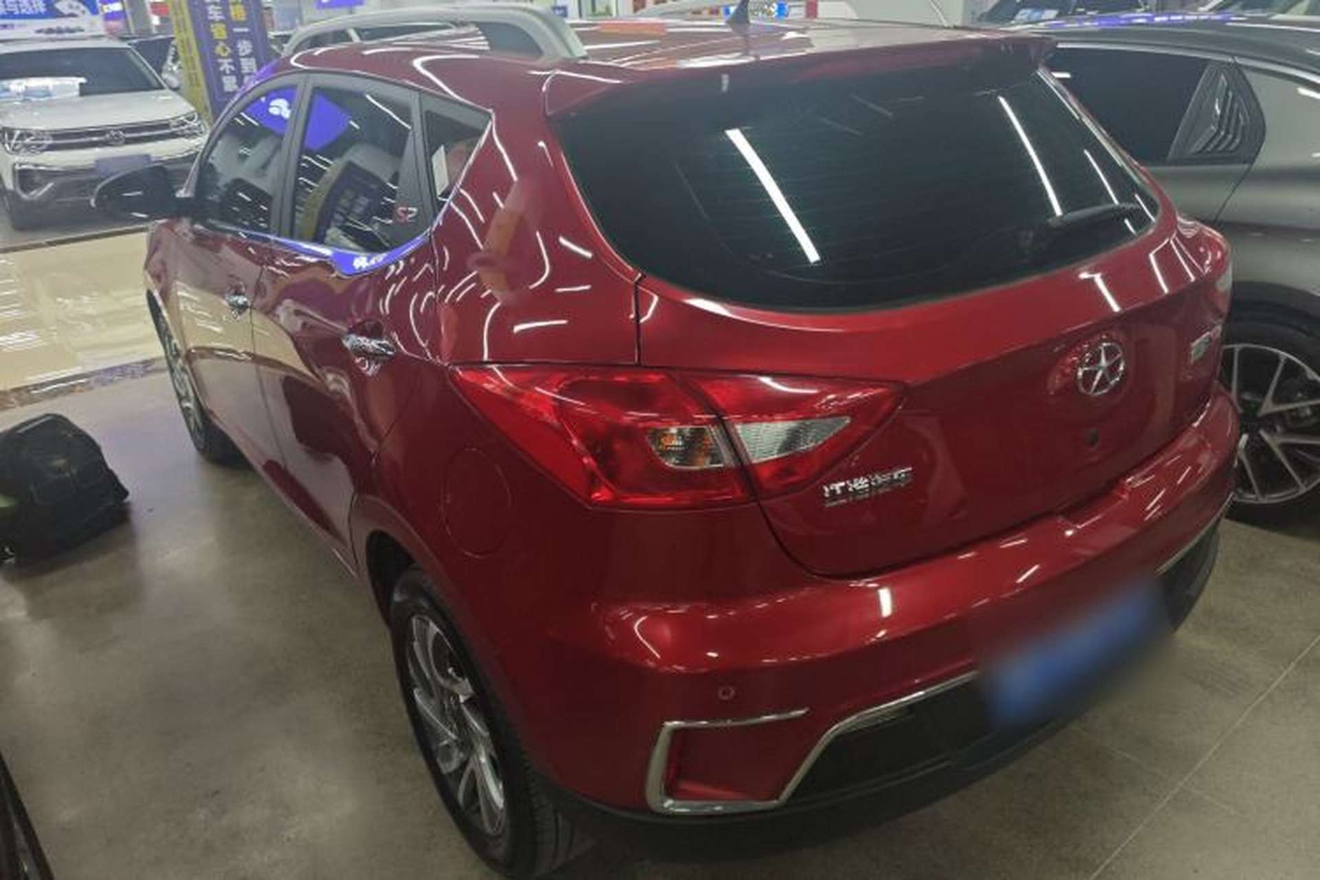 Used JAC Group Refine S2 2016 1.5L CVT Luxury Model Two-Tone Version Rear Left 45 Deg