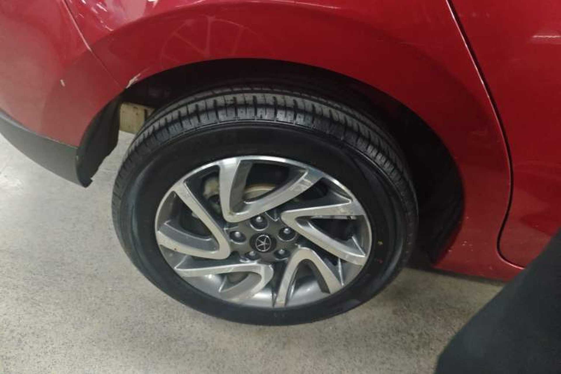 Used JAC Group Refine S2 2016 1.5L CVT Luxury Model Two-Tone Version Right Rear Wheel Hub