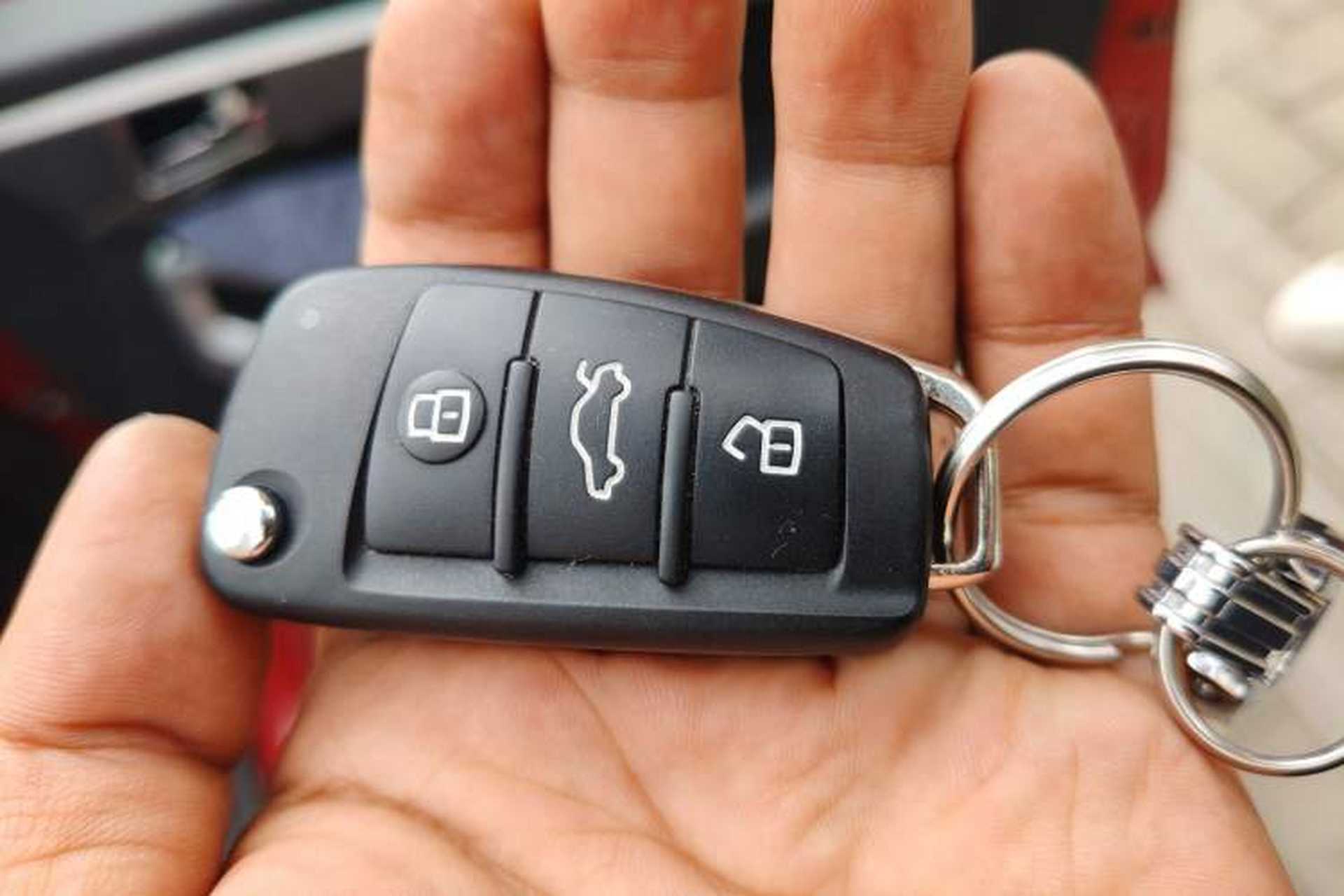 Used JAC Group Refine S2 2016 1.5L CVT Luxury Model Two-Tone Version Vehicle Key