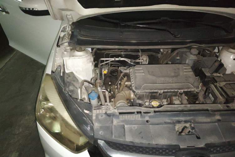 Used JAC Group Refine S2 2016 1.5L Manual Luxury Smart Version Two-Tone Edition Engine Bay Right