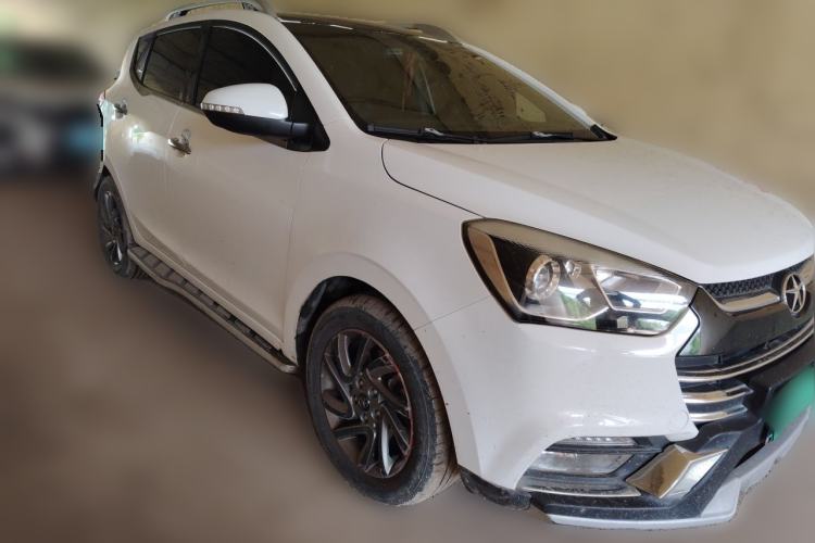 Used JAC Group Refine S2 2016 1.5L Manual Luxury Smart Version Two-Tone Edition Front Right 45 Deg