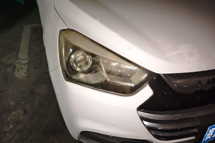 Used JAC Group Refine S2 2016 1.5L Manual Luxury Smart Version Two-Tone Edition Right Front Headlight