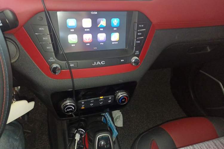 Used JAC Group Refine S2 2017 1.5L CVT Shangkui Edition Audio And AC Panel
