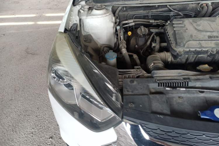 Used JAC Group Refine S2 2017 1.5L CVT Shangkui Edition Engine Bay Right