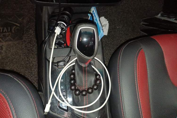 Used JAC Group Refine S2 2017 1.5L CVT Shangkui Edition Gear Lever