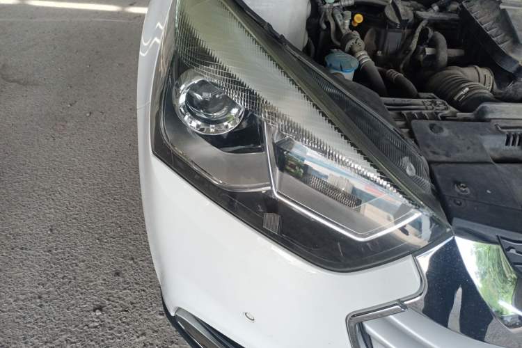 Used JAC Group Refine S2 2017 1.5L CVT Shangkui Edition Right Front Headlight
