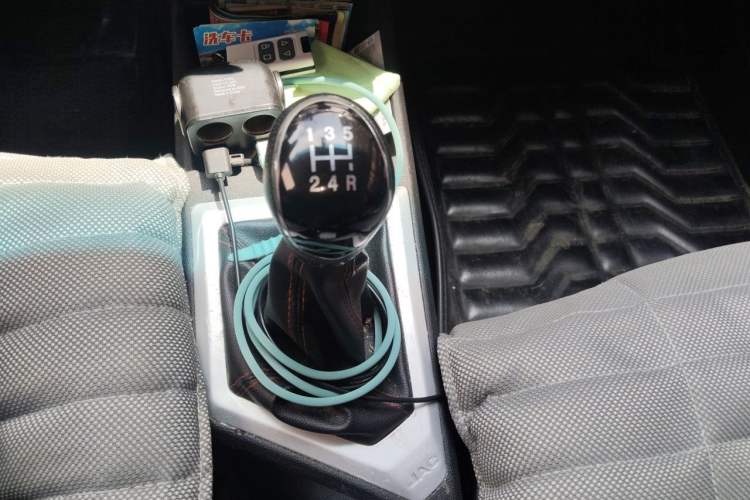 Used JAC Group Refine S2 2017 1.5L Manual Luxury Smart Model Gear Lever