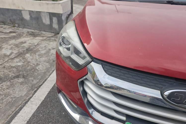 Used JAC Group Refine S2 2017 1.5L Manual Luxury Connect Edition Right Front Headlight