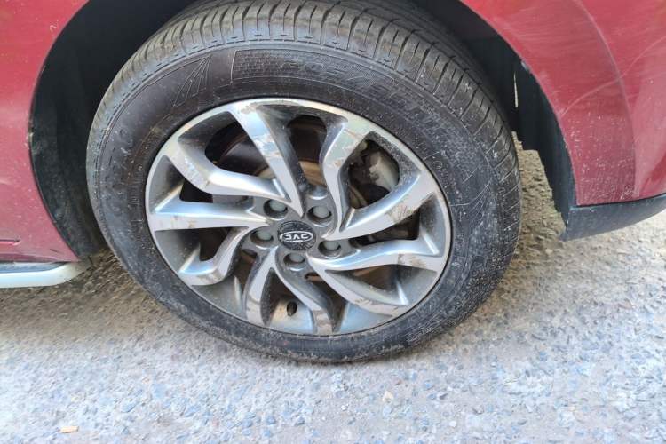 Used JAC Group Refine S2 2017 1.5L CVT Luxury Model Right Front Wheel Hub