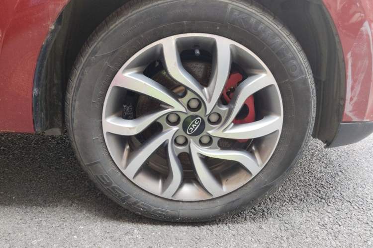 Used JAC Group Refine S2 2017 1.5L Manual Luxury Smart Model Right Front Wheel Hub