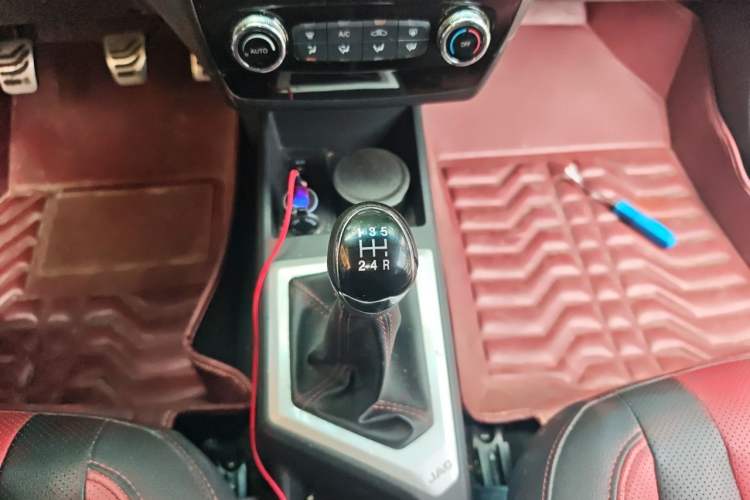 Used JAC Group Refine S2 2017 1.5L Manual Luxury Smart Model Gear Lever
