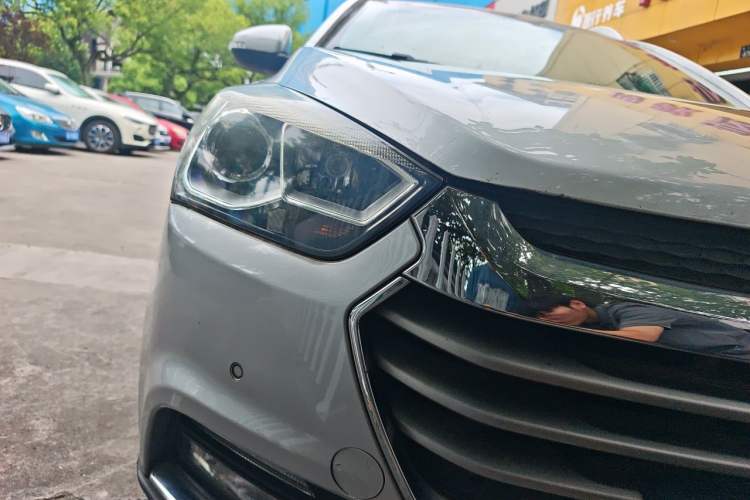 Used JAC Group Refine S2 2017 1.5L Manual Luxury Smart Model Right Front Headlight