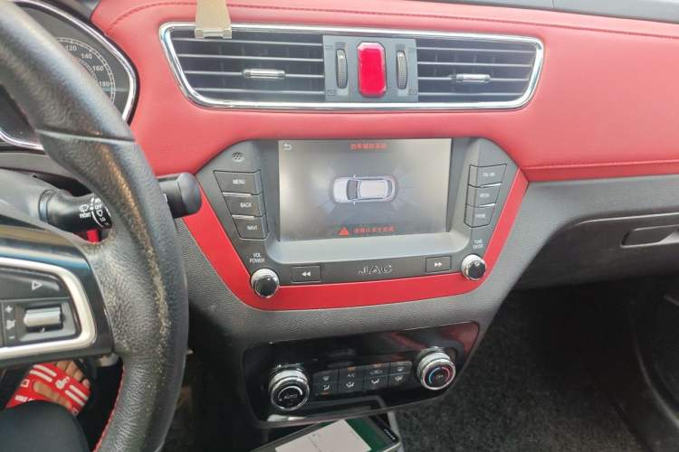 Used JAC Group Refine S2 2017 1.5L CVT Luxury Smart Model Audio And AC Panel