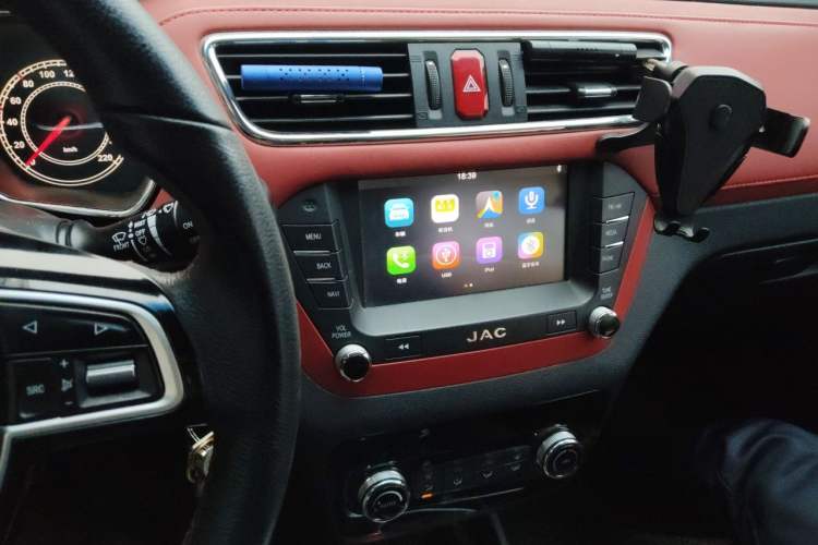 Used JAC Group Refine S2 2017 1.5L Manual Luxury Smart Model Audio And AC Panel