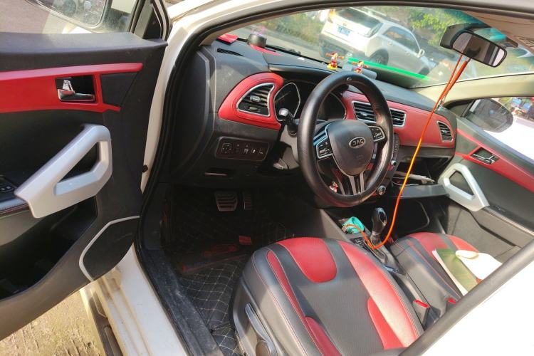 Used JAC Group Refine S2 2017 1.5L CVT Luxury Smart Model Driver Seat