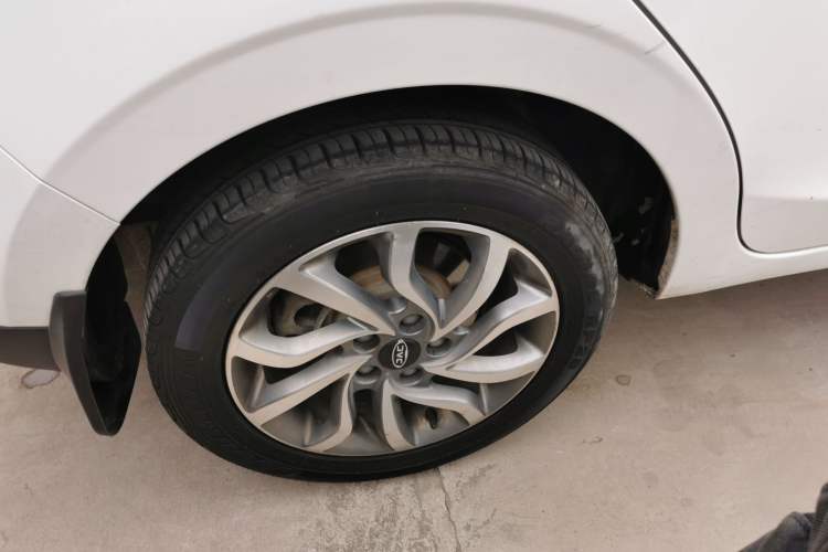 Used JAC Group Refine S2 2017 1.5L Manual Luxury Connect Edition Exterior 5