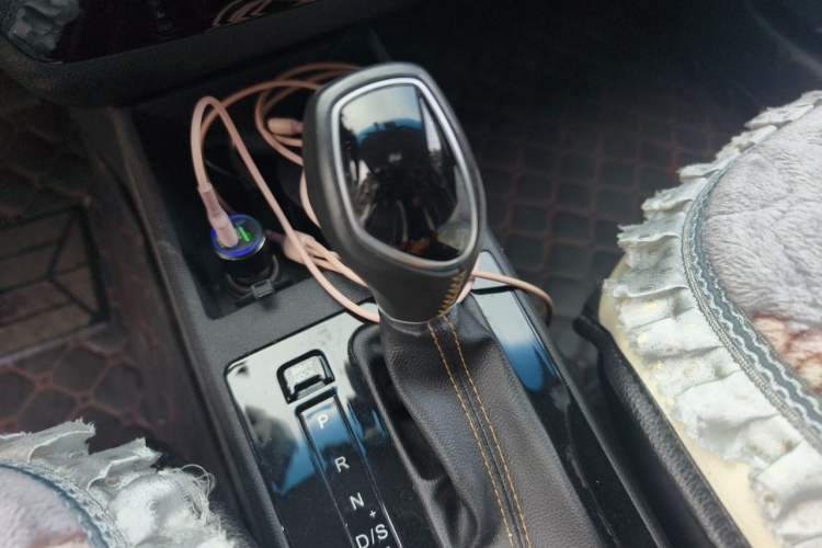 Used JAC Group Refine S2 2017 1.5L CVT Luxury Model Gear Lever