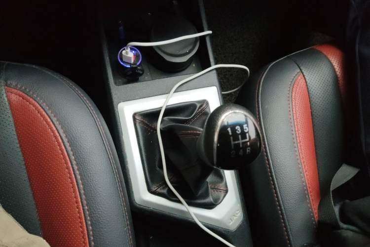 Used JAC Group Refine S2 2017 1.5L Manual Luxury Smart Model Gear Lever