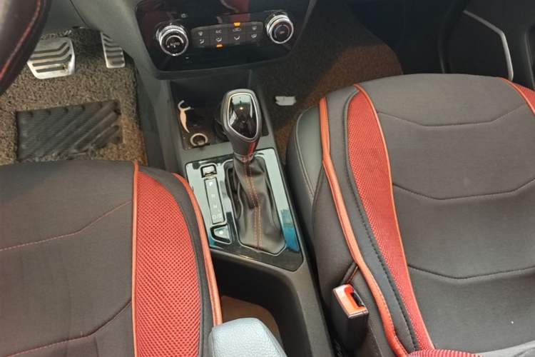 Used JAC Group Refine S2 2017 1.5L CVT Luxury Smart Model Gear Lever