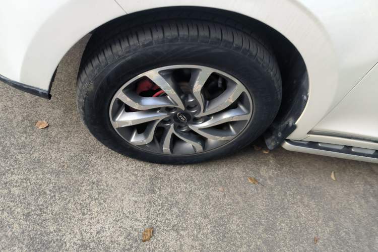 Used JAC Group Refine S2 2017 1.5L Manual Luxury Smart Model Left Front Wheel Hub