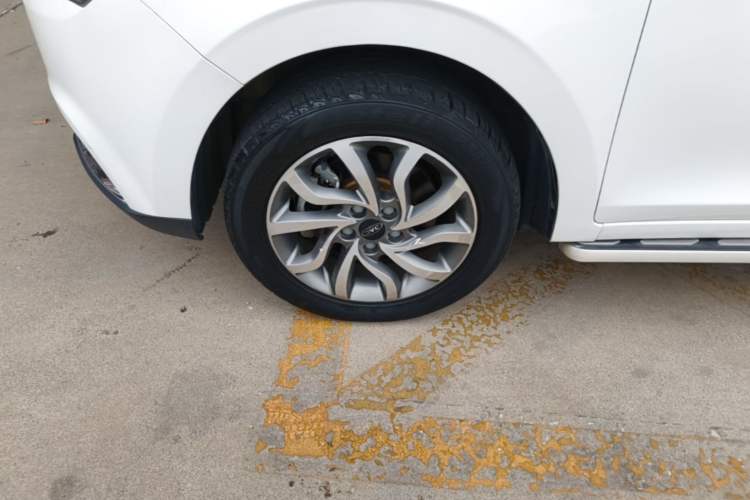 Used JAC Group Refine S2 2017 1.5L Manual Luxury Model Left Front Wheel Hub