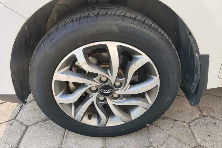 Used JAC Group Refine S2 2017 1.5L Manual Luxury Model Left Front Wheel Hub